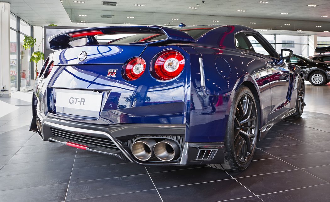 Nissan GT-R