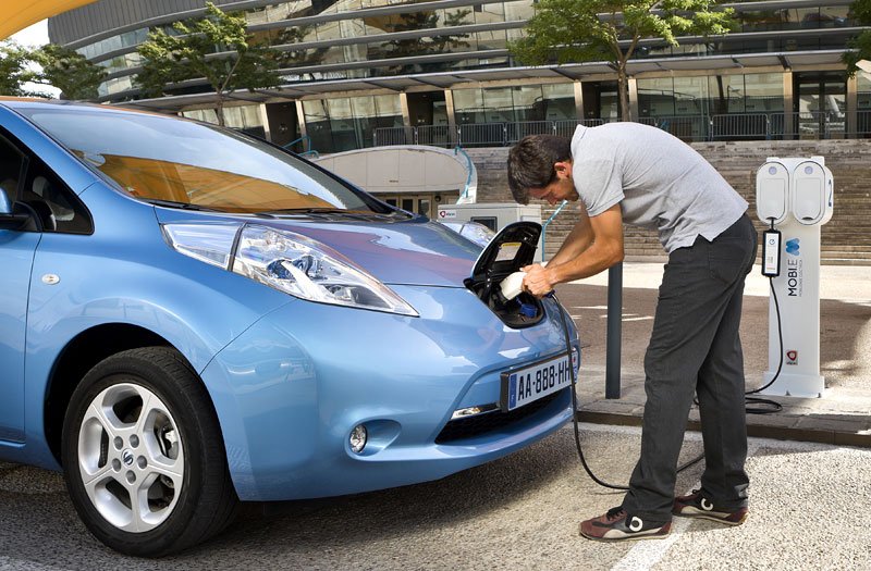 Nissan Leaf