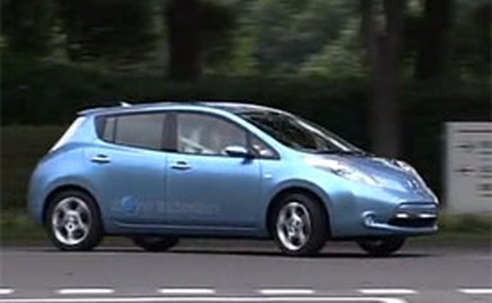 Video: Nissan Leaf – Exteriér i interiér nového elektromobilu