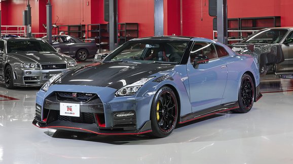 Nissan zítra představí nové GT-R pro domácí trh. Co můžeme čekat?