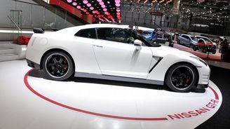 Pozdravy z planety Nissan: rodinný Note a sporťák GT-R