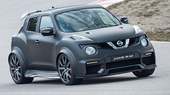 TEST Nissan Juke-R 2.0: První opravdové jízdní dojmy