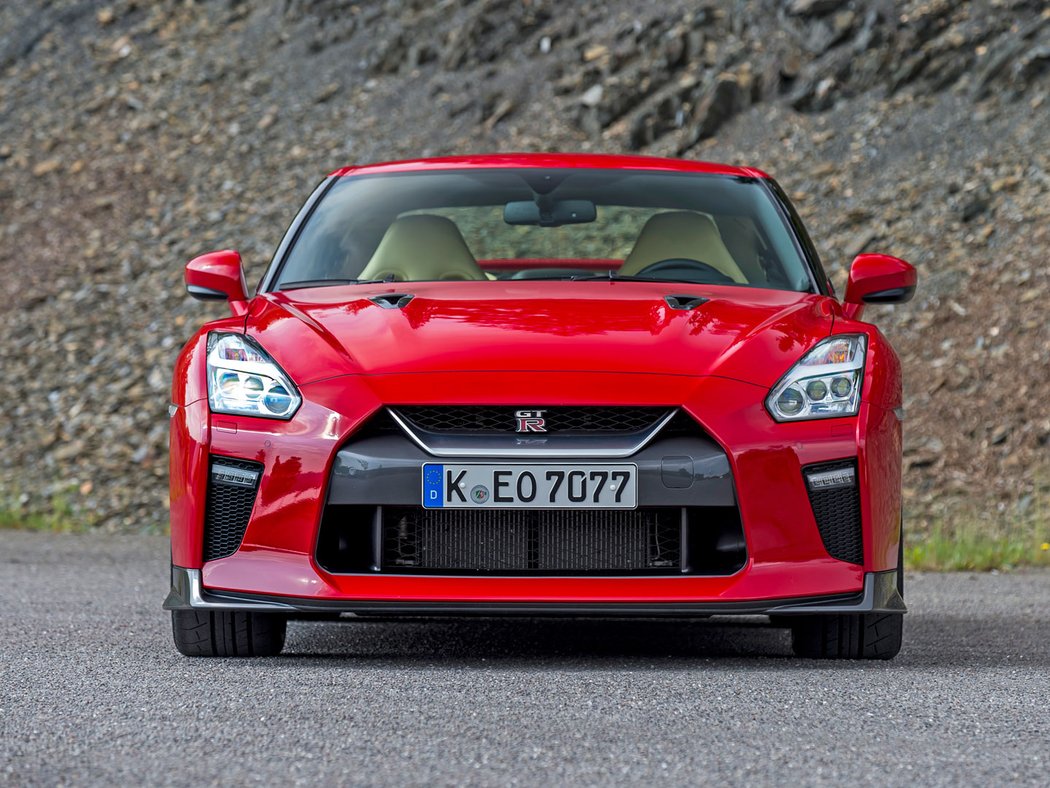 Nissan GT-R