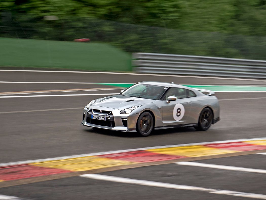 Nissan GT-R