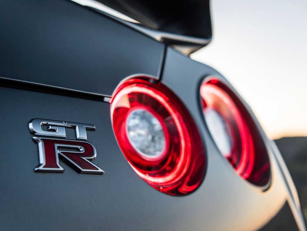 Nissan GT-R