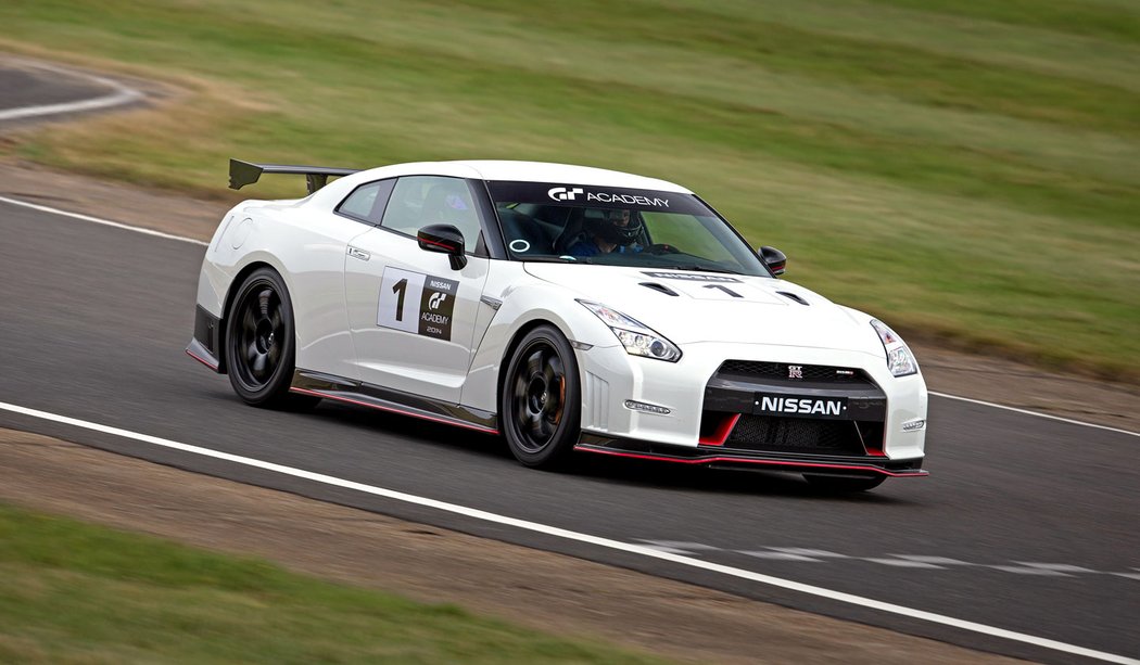 Nissan GT-R