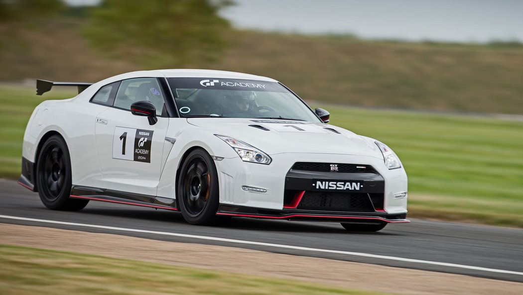 Nissan GT-R