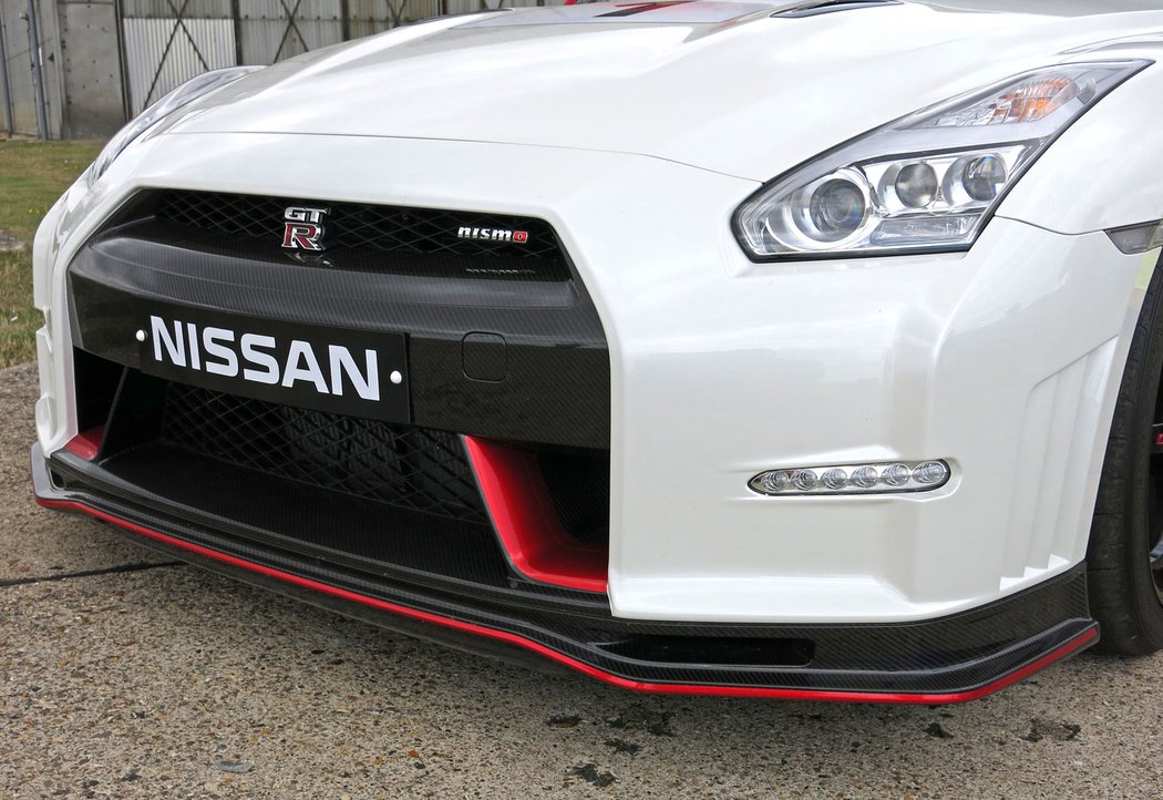 Nissan GT-R