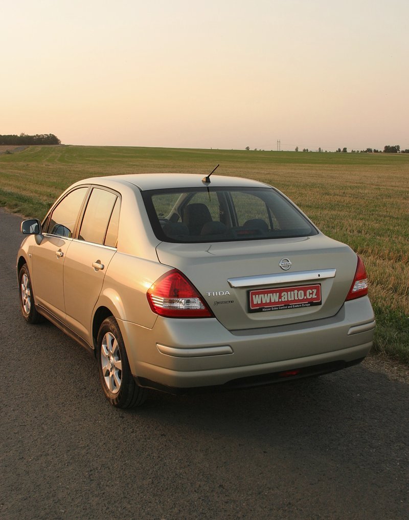 Nissan Tiida