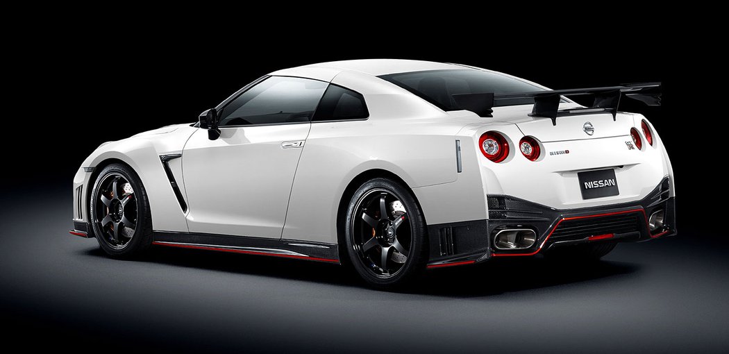 Nissan GT-R