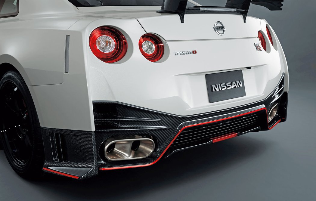 Nissan GT-R