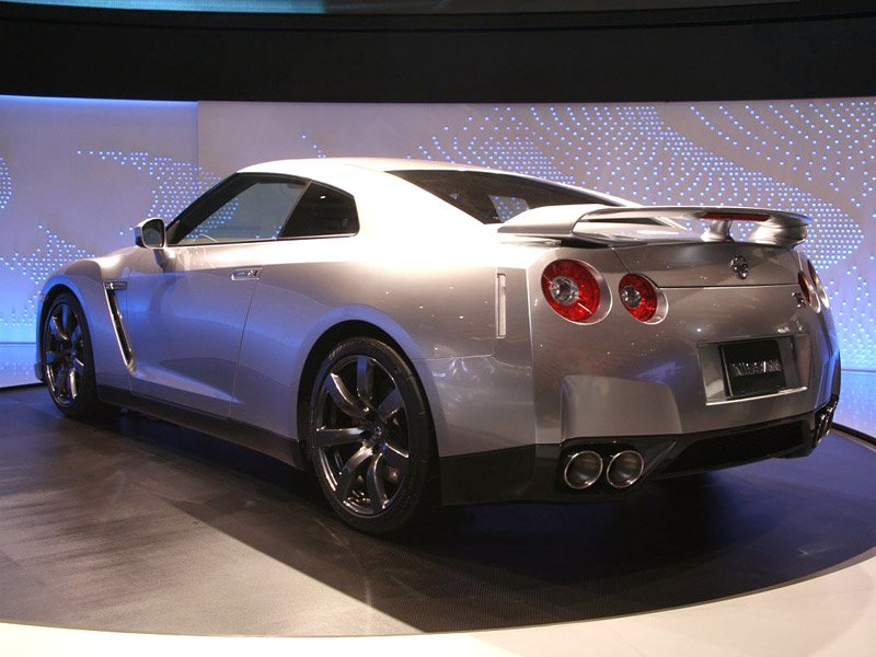 Nissan GT-R