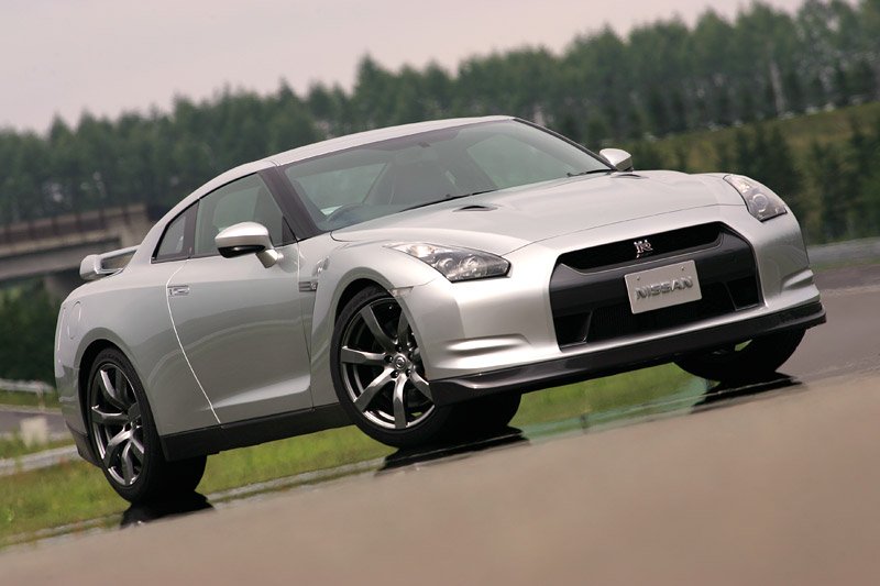 Nissan GT-R