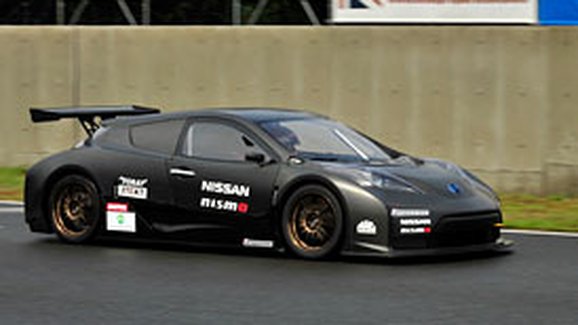 Nissan Leaf Nismo RC: Elektromotor v karbonovém balení