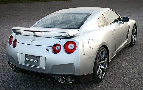 Nissan GT-R