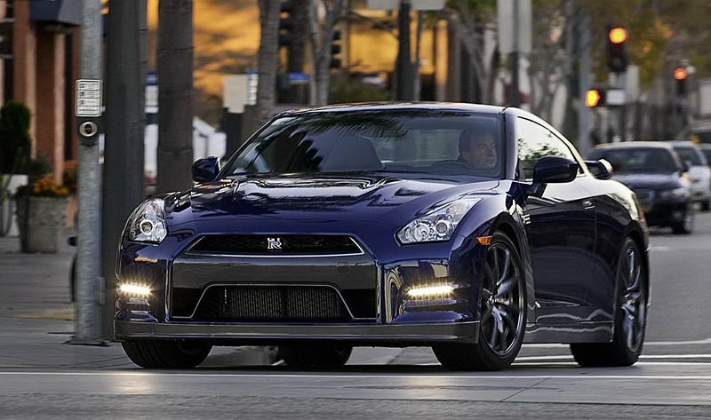 Nissan GT-R