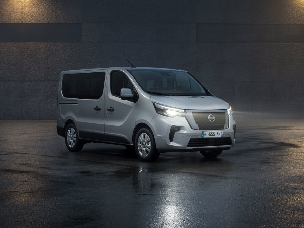 Nissan NV300 Combi