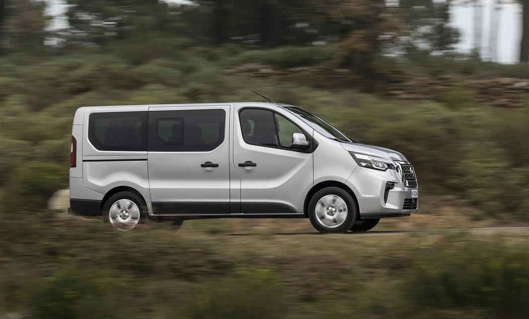 Nissan NV300 Combi