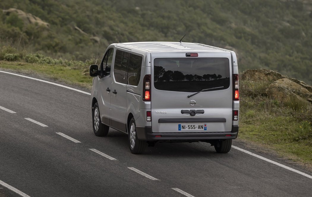 Nissan NV300 Combi