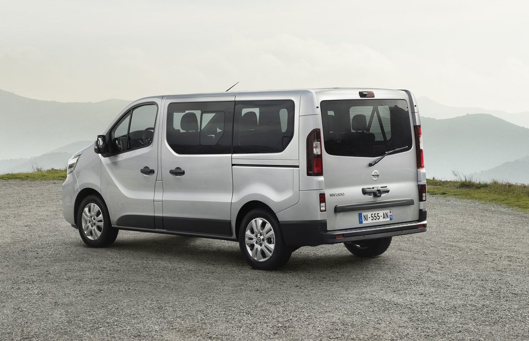 Nissan NV300 Combi