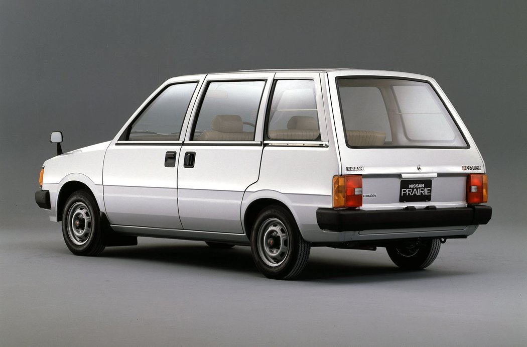 Nissan Prairie M10 (1981)