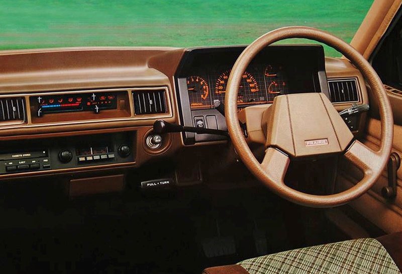 Nissan Prairie M10 (1985)