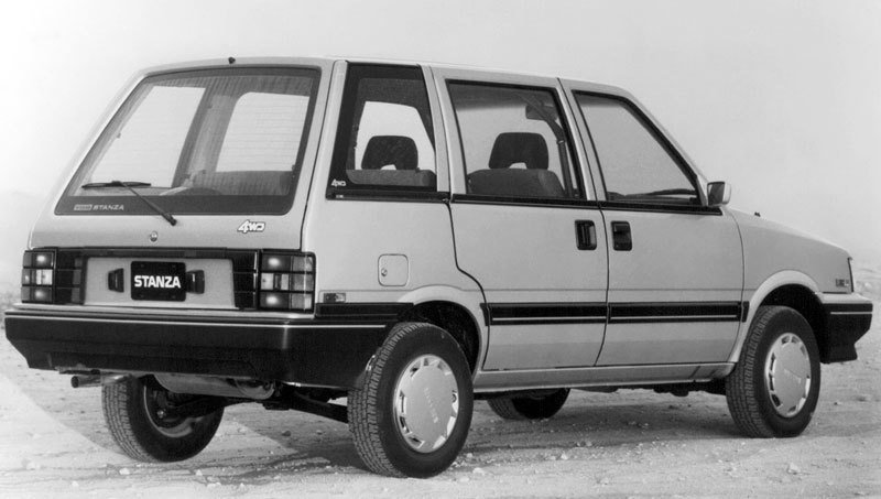 Nissan Prairie M10 (1986)