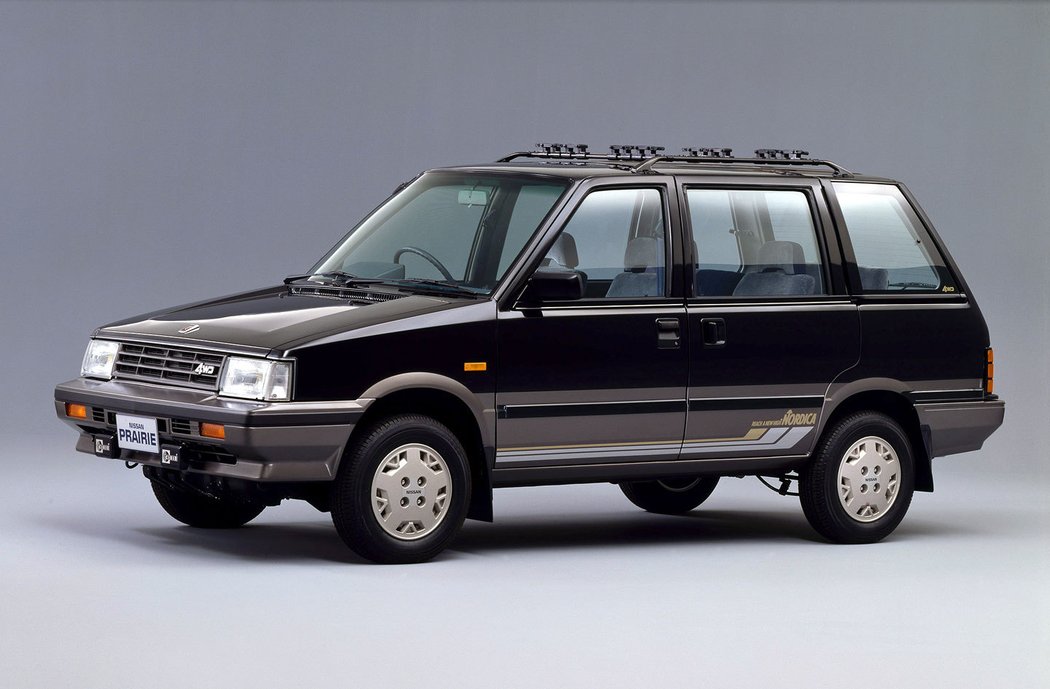 Nissan Prairie M10 (1987)