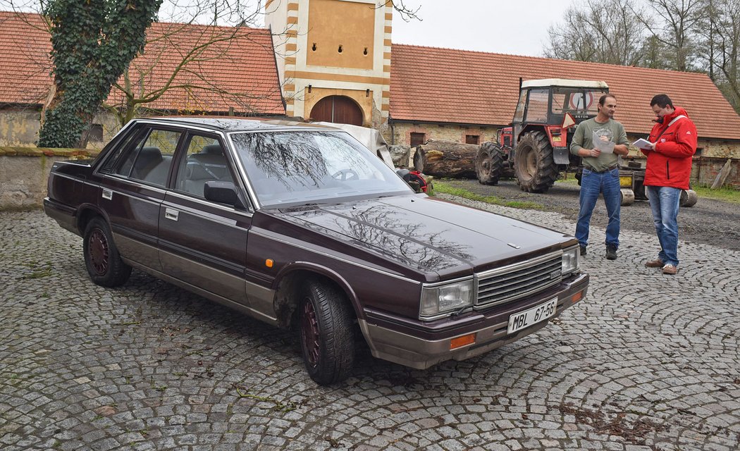 Nissan Laurel (1986)