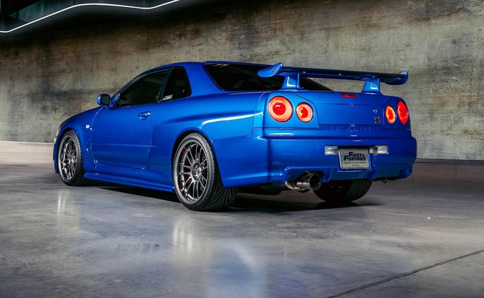 Skyline Gt R Lettering Legendární Nissan Skyline GT-R z filmové série Rychle a zběsile je na ...