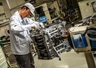 Nissan: Takumi jsou mistry ruční výroby motoru pro GT-R (video)