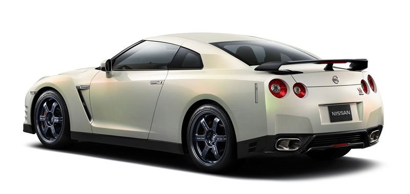 Nissan GT-R