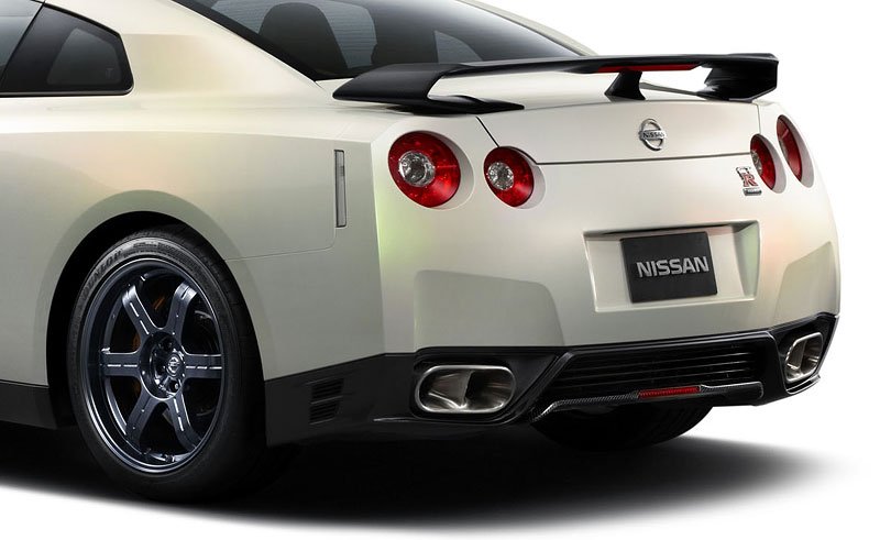 Nissan GT-R