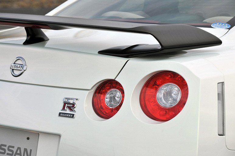 Nissan GT-R