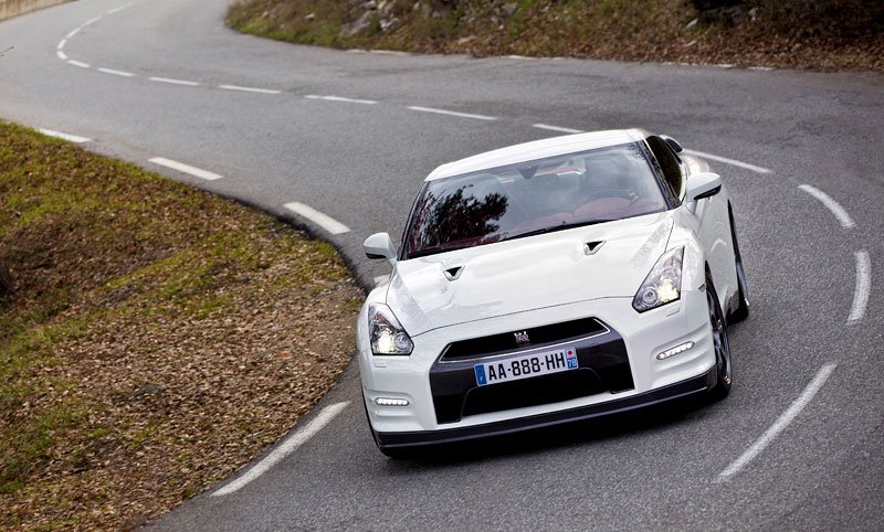 Nissan GT-R