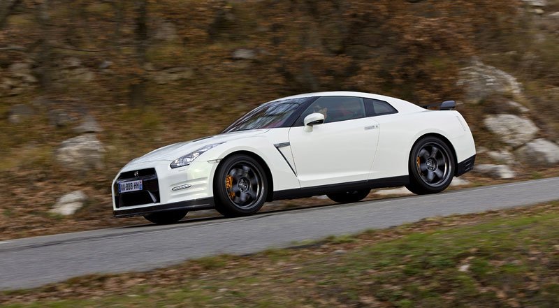 Nissan GT-R