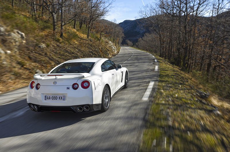 Nissan GT-R