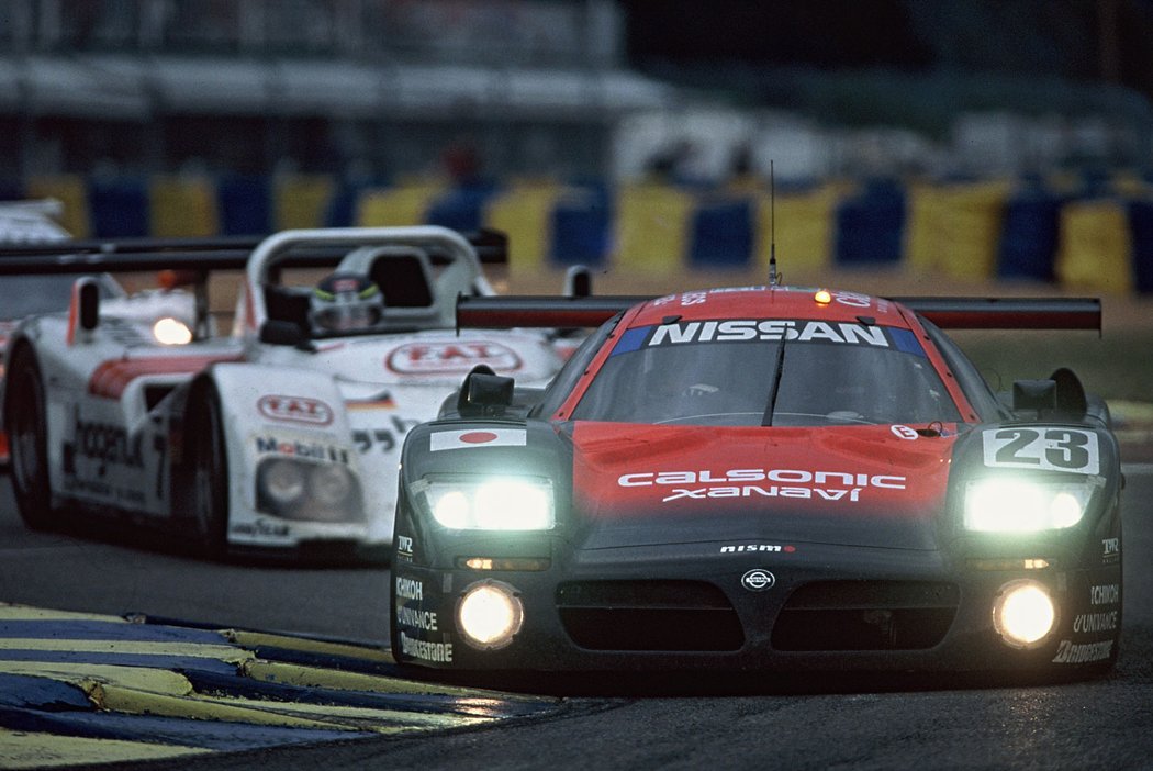 Nissan R390 GT1