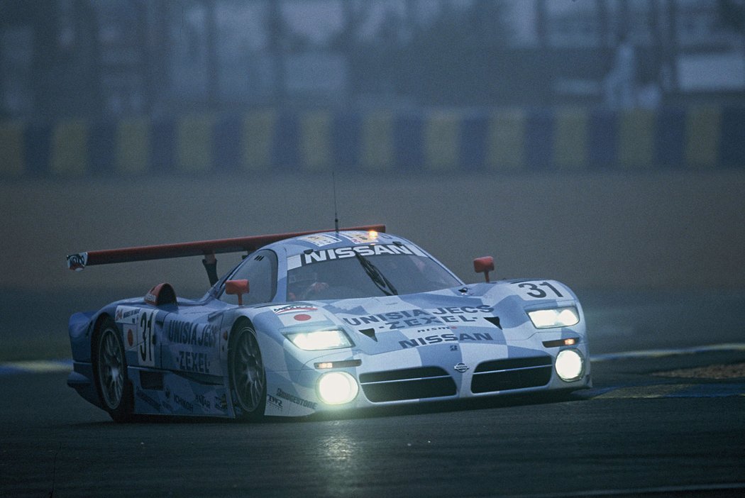 Nissan R390 GT1