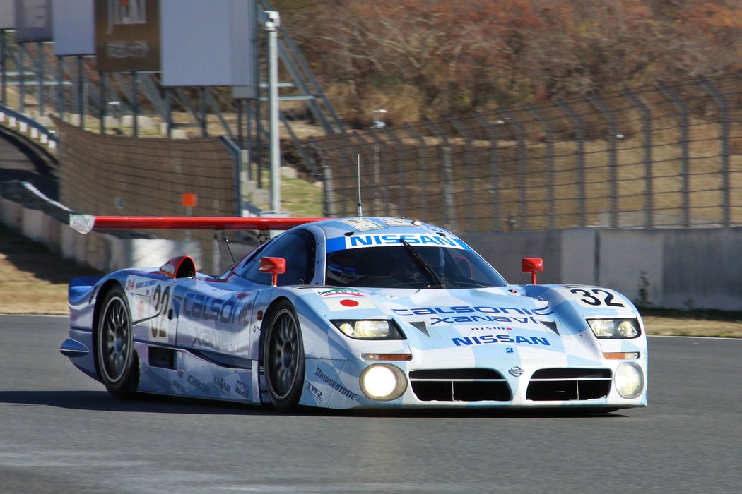 Nissan R390 GT1