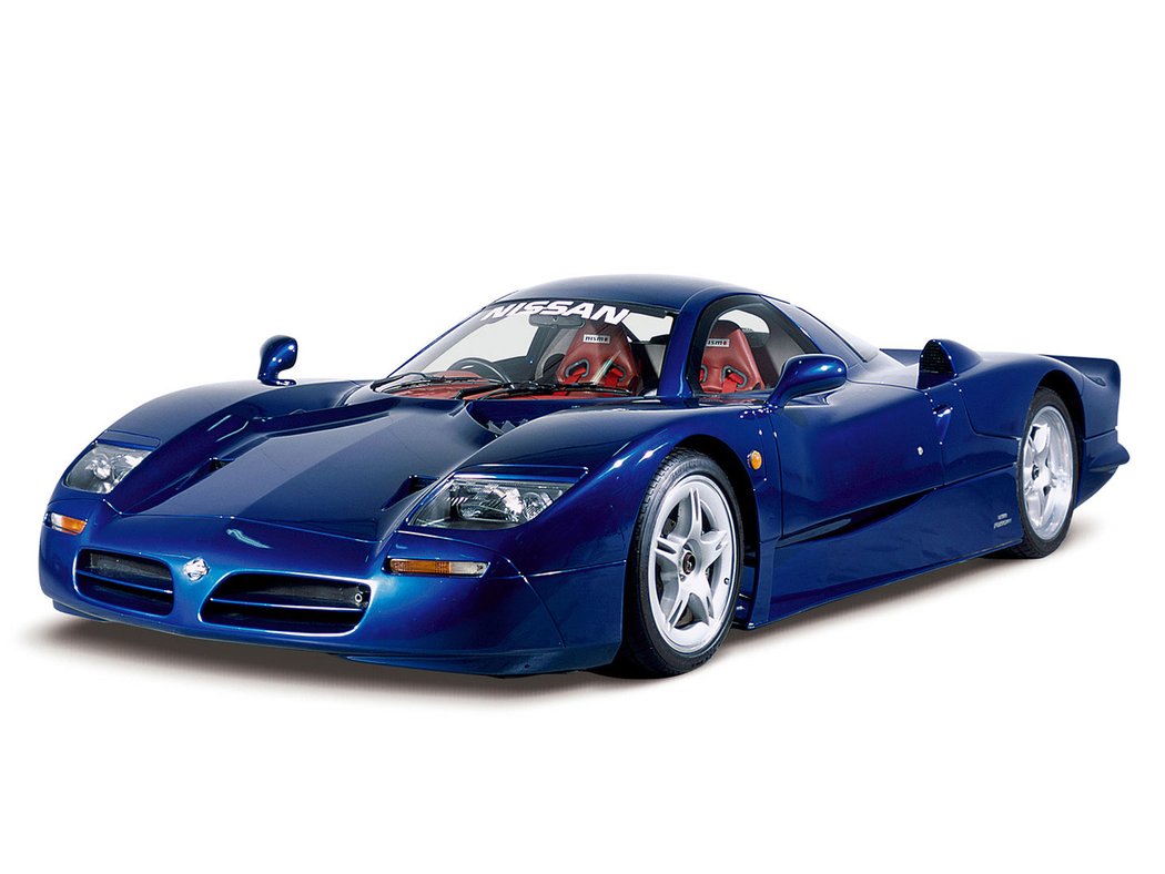 Nissan R390 GT1 - silniční verze