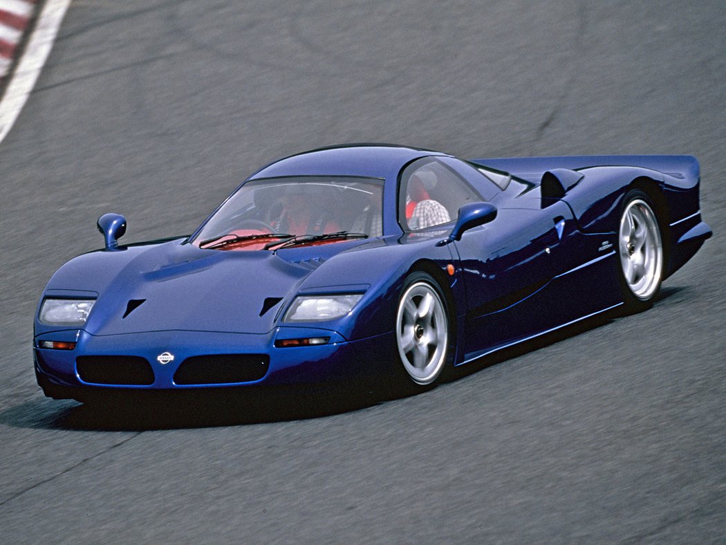 Nissan R390 GT1 - silniční verze