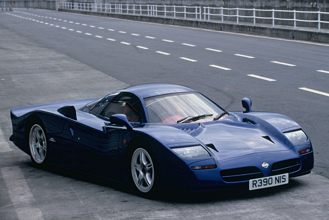 Nissan R390 GT1 - silniční verze