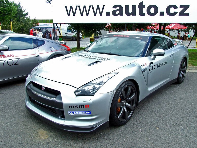 Nissan GT-R