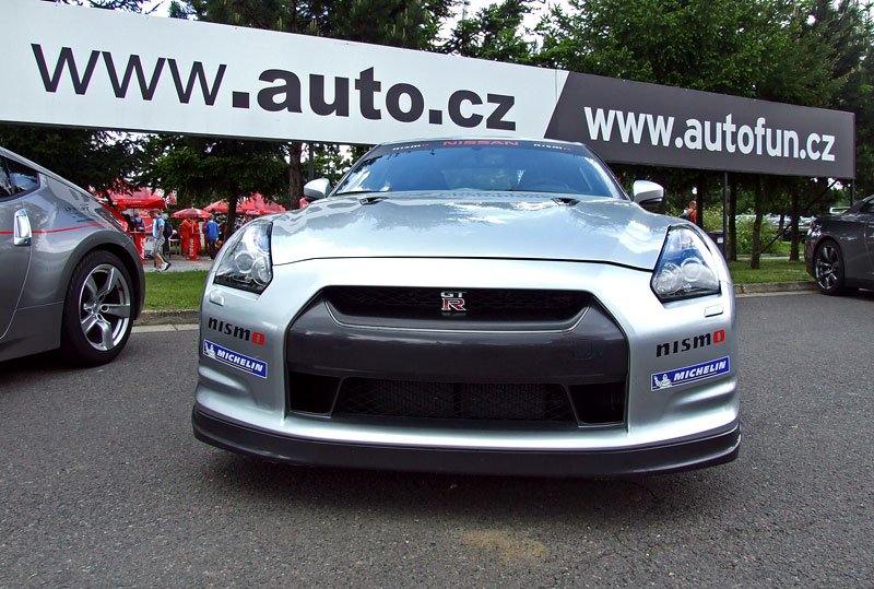 Nissan GT-R