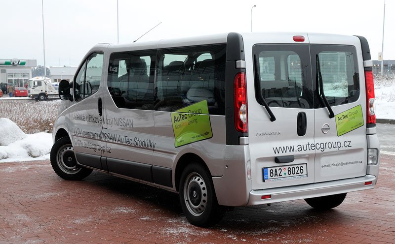 Delší provedení stojící na téměř 3,5metrovém rozvoru vypadá velmi protáhle