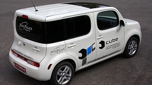 TEST Nissan Cube – Tato koule je černá