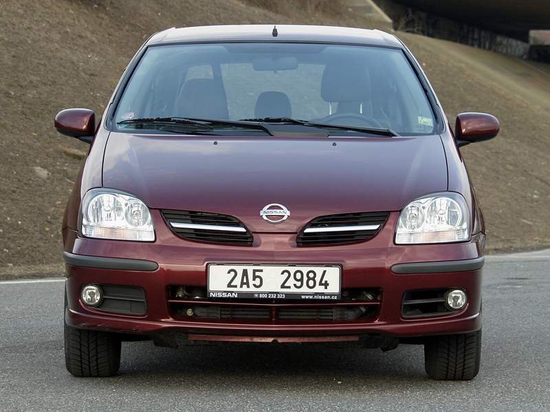 Nissan Almera Tino