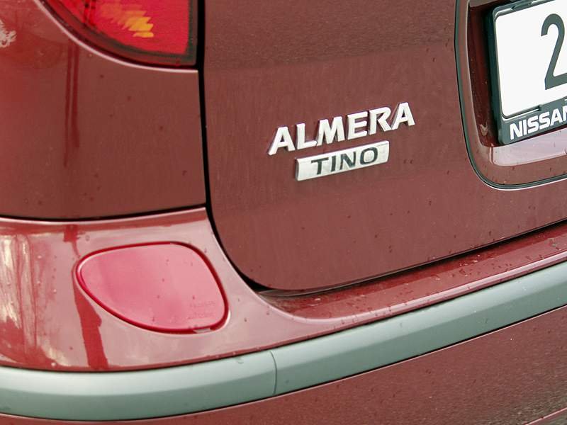 Nissan Almera Tino