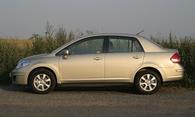 Nissan Tiida